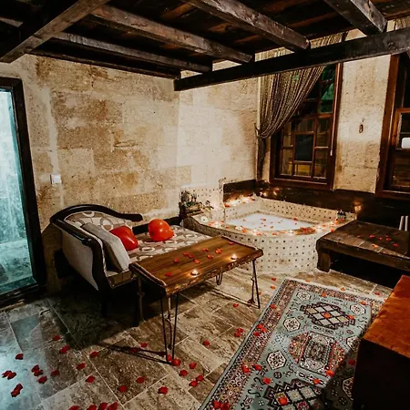 Üç Güzeller Konaği Hotel 2*