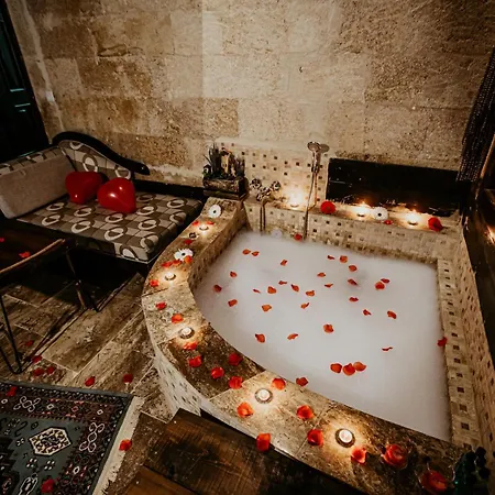 Hotel Üç Güzeller Konaği 2*