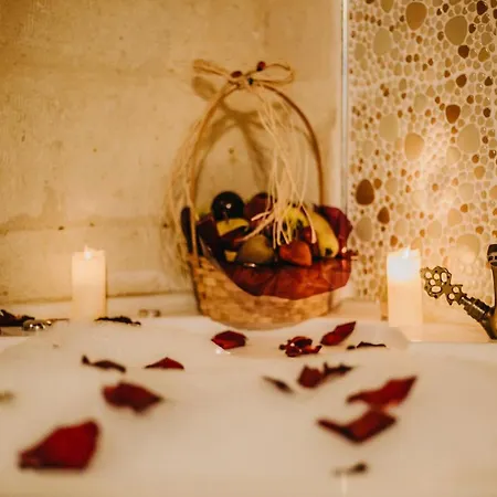 Üç Güzeller Konaği Hotel 2*