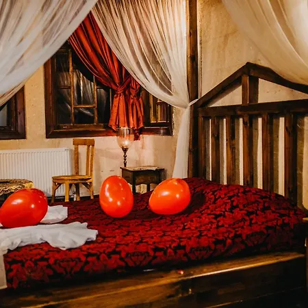 Üç Güzeller Konaği Hotel 2*