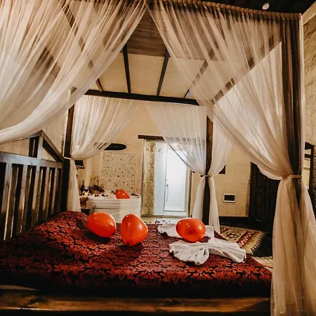 Üç Güzeller Konaği Hotel 2*