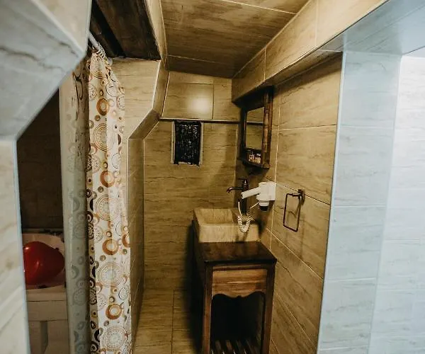 Uec Guezeller Konagi Hotel